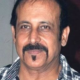 Adi Irani 飾演 Shakti