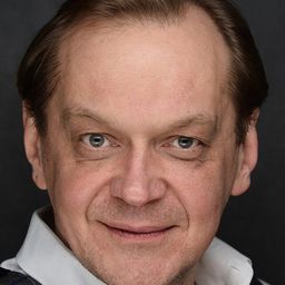 米凱爾戈瑞沃 飾演 Manfred