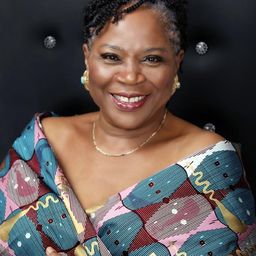 翁葉卡·昂文努 飾演 