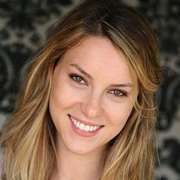 Rachel Crane 飾演 Ashley Q (voice)