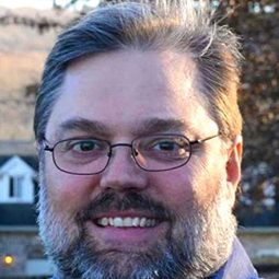 Douglas B. Maddox 飾演 Robert Dinwiddle