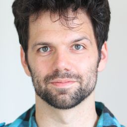 Brian Villalobos 飾演 Paul