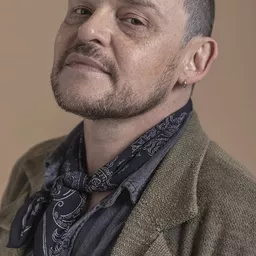 馬修斯·納克加勒 - 中央車站演員 飾演Isaías Paiva