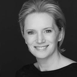 珍·透納 飾演 Kath Day Knight / Prue