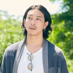 佐野岳 - 假面骑士铠武 Special Event 百花缭乱战国绘卷演員 飾演Kouta Kazuraba