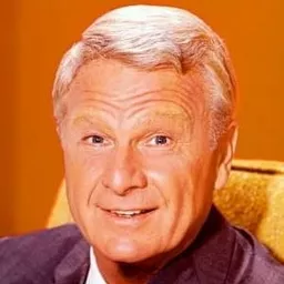 艾迪·亞伯特 飾演 Irving Radovich