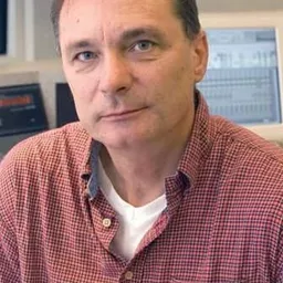 Rick Jones 飾演 French Chef / Hunter's Son (voice)