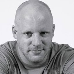 Rik Sinkeldam 飾演 JD