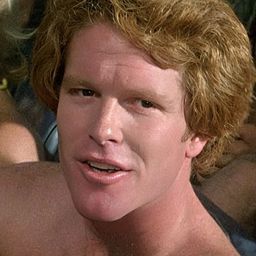 Dennis Bowen - Lisa演員 飾演Alison's Boyfriend