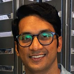 Sathish Krishnan 飾演 Ramachandran