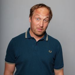 Thilo Prothmann 飾演 Camera Operator