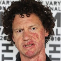 Chris Morris 飾演 Himself