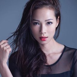 余曉彤 飾演 TT