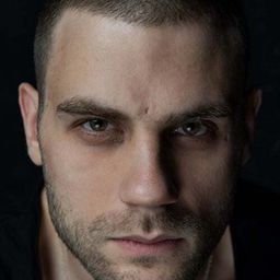 Dmitry Endaltsev 飾演 