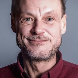 Peter Flechtner 飾演 Klaus (voice)