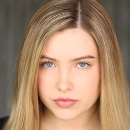 Kaylin Mally - Deadly Cheer Mom演員 飾演Neon