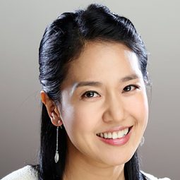 李妍京 飾演 Geum-ok