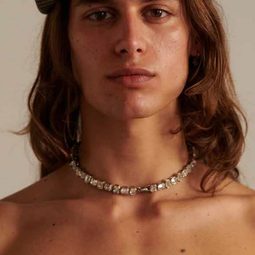 Fernando Casablancas - 美國尋夢進行曲演員 飾演Levi