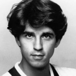 Bobby Di Cicco 飾演 Tony