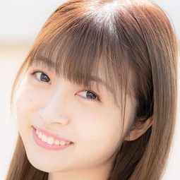 吉岡茉祐 飾演 Herself