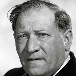 Gregory Ratoff 飾演 Nicholas Mitwoch