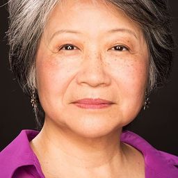 Jo Yang 飾演 Woman in Elevator