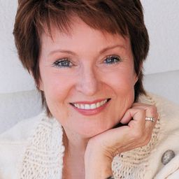 B. J. Ward 飾演 Velma (voice)