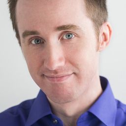 Logan Rogan 飾演 Tourist