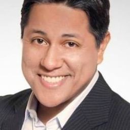 艾密藍·克西歐 飾演 Químico