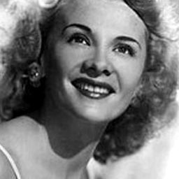 Connie Sawyer 飾演 Lady in Market