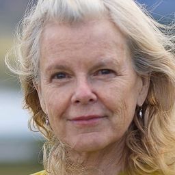 Kristine Tompkins 飾演 Self