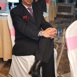 Shantanu Bhamare 飾演 Actor