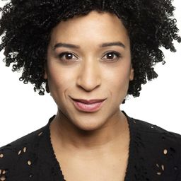 Sarah Paul 飾演 Abi