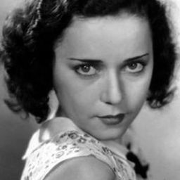 Marion Byron 飾演 Maid (uncredited)