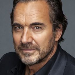 Thorsten Kaye 飾演 Carl