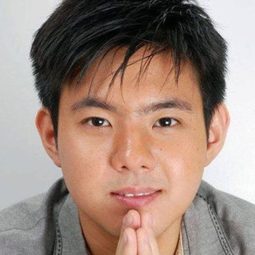 片倉次郎 飾演 JR