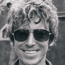 Knate Gwaltney - 無厘取鬧：祖孫卡好又來了演員 飾演Self