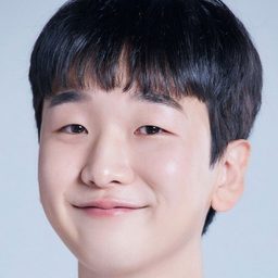 Yoo Lee-ha 飾演 Chang-woo