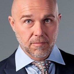 Justin Strydom 飾演 Vincent "The Italian" Masiello