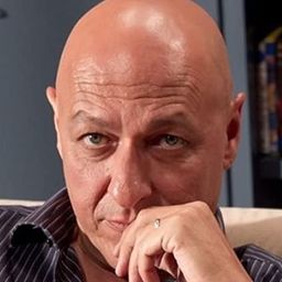 Jordi Martínez 飾演 Naranjo