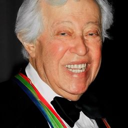 Adolph Green 飾演 Mr. Pangloss / Martin