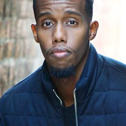 歐布沙·阿邁德 飾演 Victor Pascow