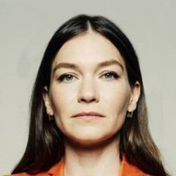 Hannah Gross - Take What You Can Carry演員 飾演Lilly