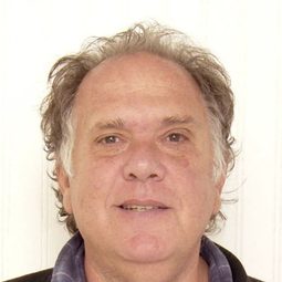 莫瑞·察金 - The Wet Season演員 飾演Uncle Rick