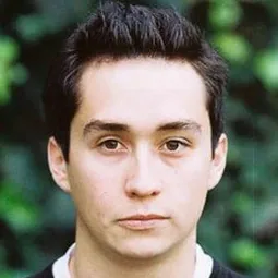 傑瑞米·弗利 - 烈燄狂峰演員 飾演Graham Wando