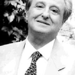 Gastone Pescucci - 米蘭九口徑演員 飾演Policeman