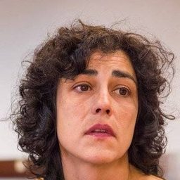 Micaela Cardoso 飾演 Inês