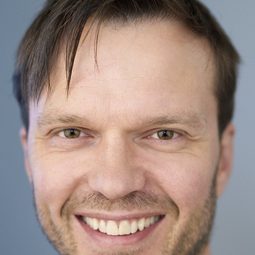 Alexander Eik - Varg Veum - At Night All Wolves Are Grey導演