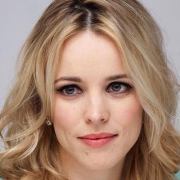 麗素麥雅當絲 飾演 Sally Garfield