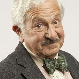 John Bluthal 飾演 Uncle Nissim